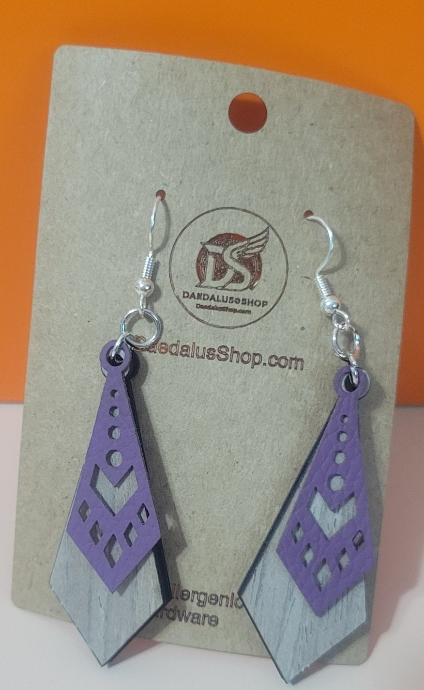Aretes estilo bohemio - Madera y piel sintética - 50 mm x 20 mm